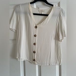 White shirt sleeve button down blouse